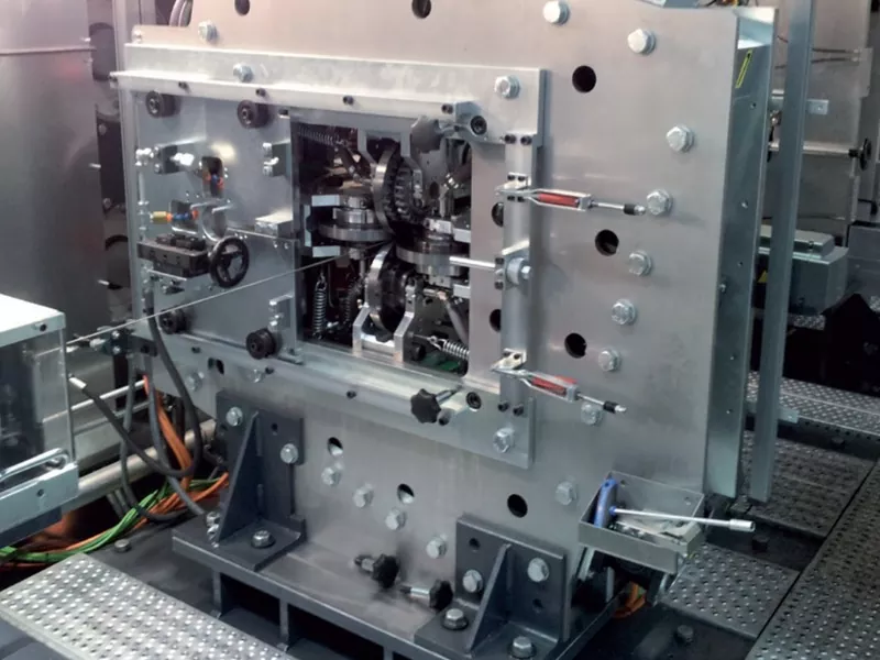 પ્રોફાઇલ રોલિંગ મશીનના ઉપયોગ માટે સાવચેતીઓ